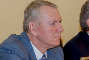 Депутаты провели внеочередное заседание